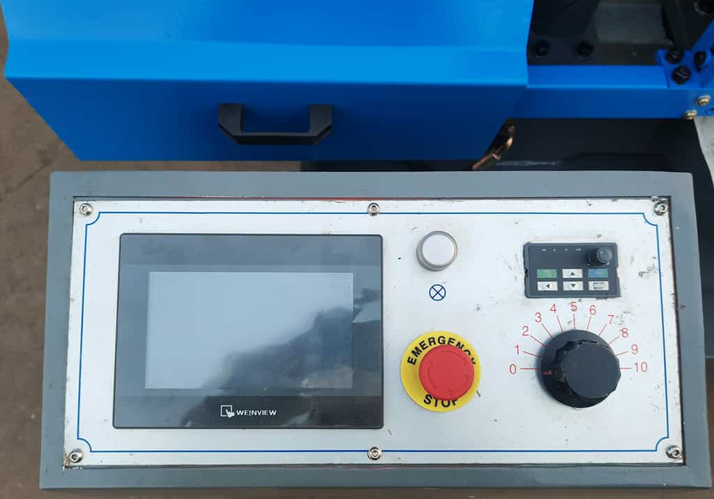 Автоматический колонный ленточнопильный станок MetalTec BS 300 CA