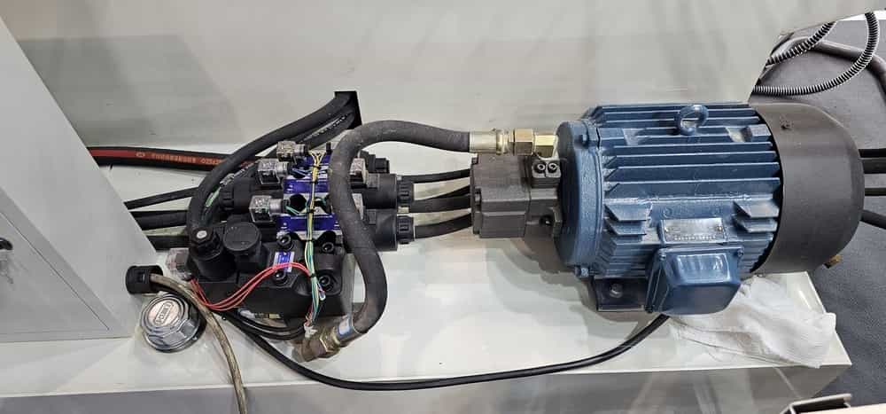 Двухголовочный трубогибочный станок MetalTec DВ 50