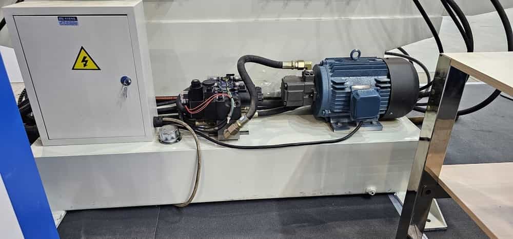 Двухголовочный трубогибочный станок MetalTec DВ 50