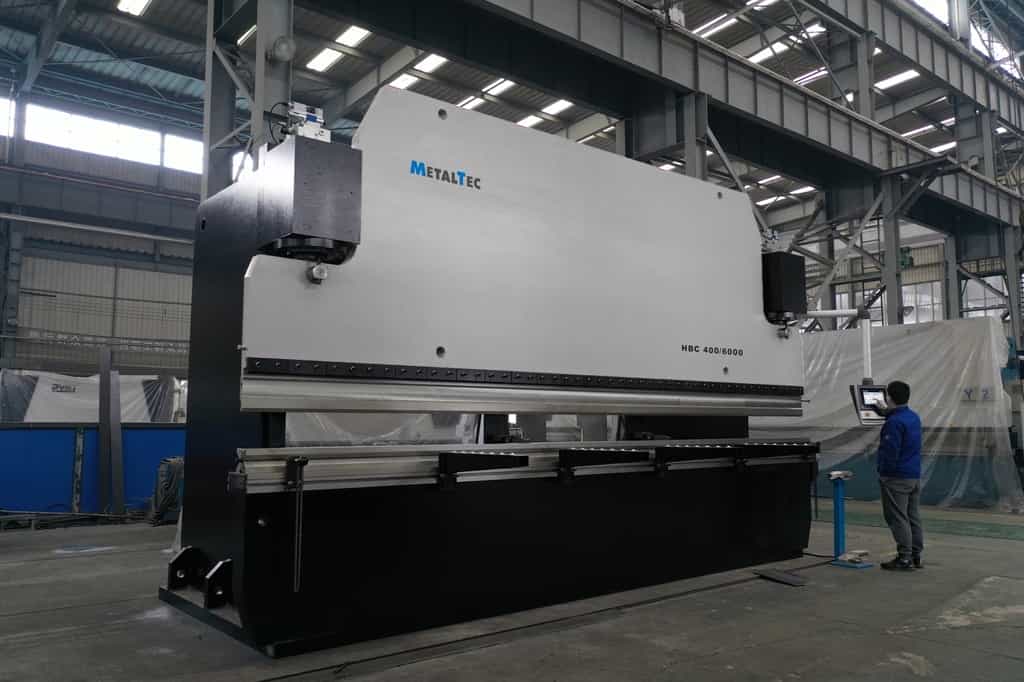 Листогибочный гидравлический пресс с ЧПУ MetalTec HBC 500/4000