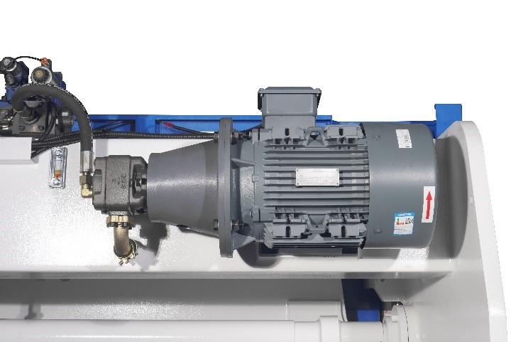 Листогибочный гидравлический пресс с ЧПУ TP10S MetalTec HBM 100/3200C