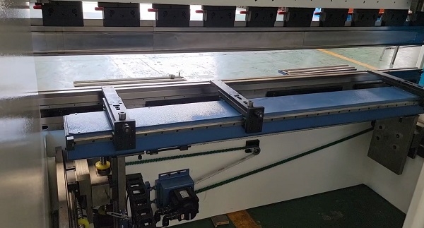 Листогибочный пресс с ЧПУ МТ-15 MetalTec HBС 170/3200