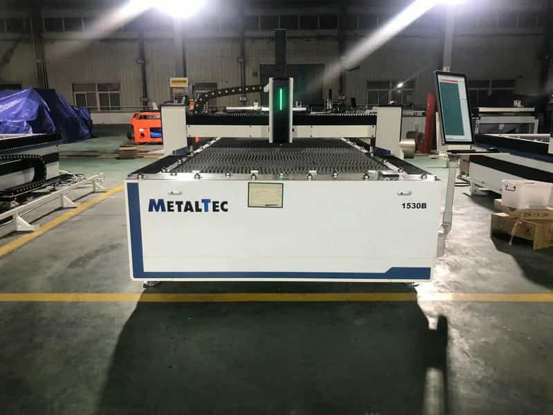 Лазерный станок для резки металла MetalTec 1530B (2000W)