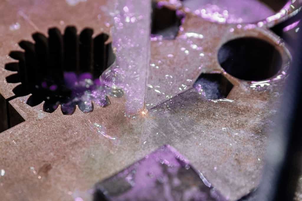 Электроэрозионный проволочно-вырезной станок MetalTec DK 7745FМ