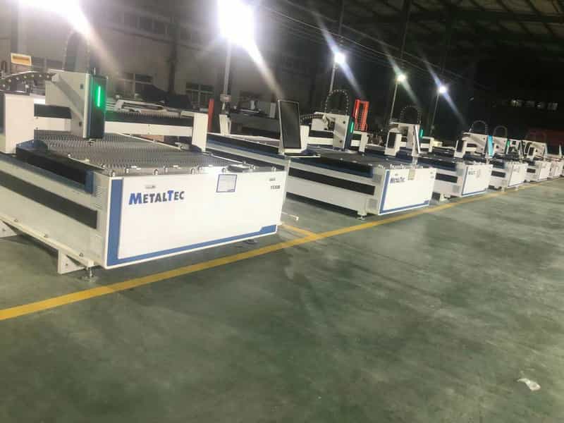 Лазерный станок для резки металла MetalTec 1530B (2000W)