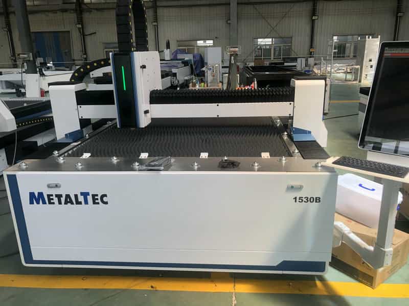 Лазерный станок для резки металла MetalTec 1530B (2000W)